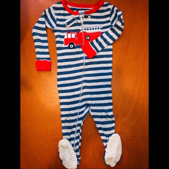 Carter’s pjs bundle - Picture 2 of 4